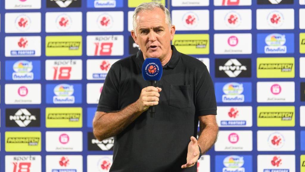 Chennaiyin FC head coach Owen Coyle addressing the media.