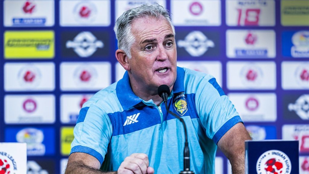 Owen Coyle addressing the media following the home win against Jamshedpur FC.