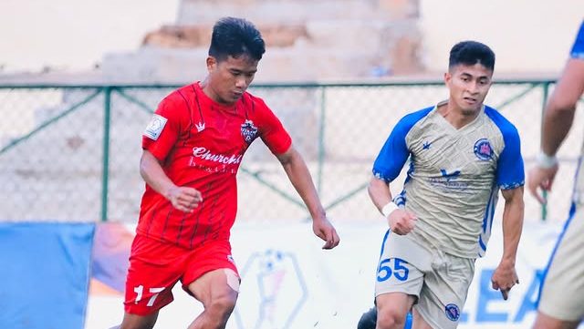 Churchill Brothers Goa left back Lalremruata in action against Rajasthan United FC!