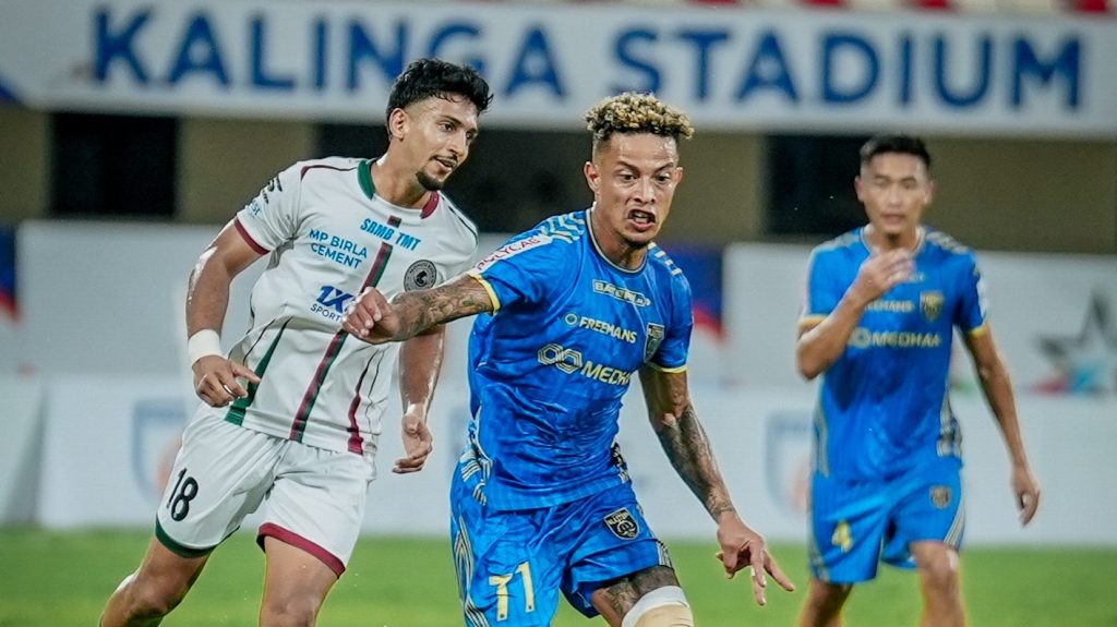 Noah Sadaoui and Sahal Abdul Samad in action!