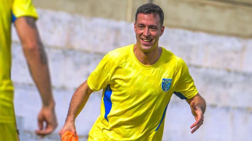 Kerala Blasters' new forward acquisition Koldo Obieta in training