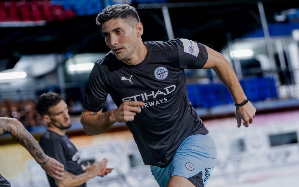 Jorge Pereyra Diaz in training with Mumbai City FC