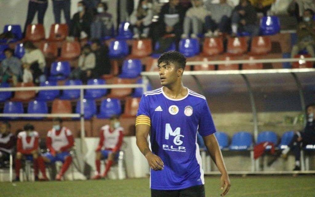 Rudra Ved Moola Indian defender playing in Spain lower division