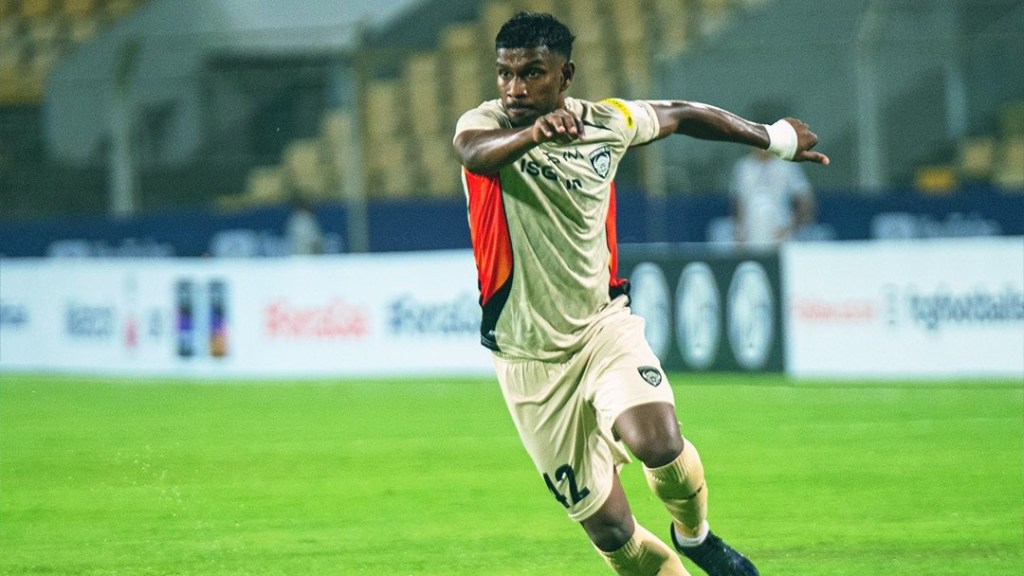 Brison Fernandes in action for Chennaiyin FC against FC Goa