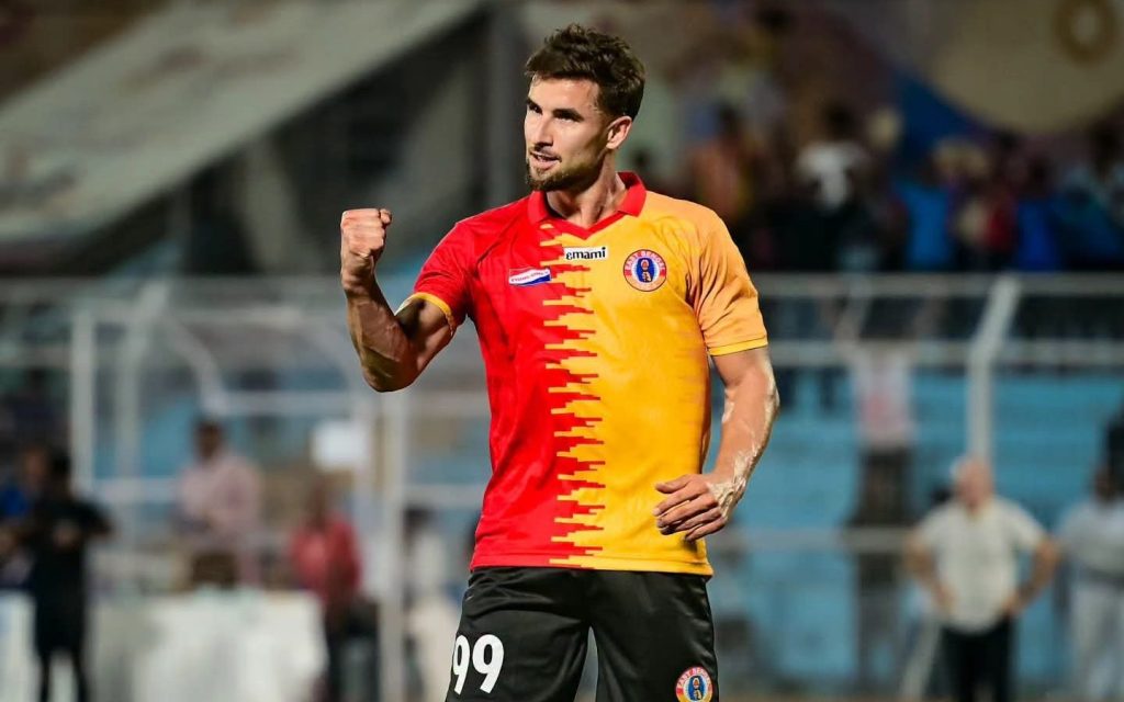 Łukasz Zwoliński celebrating his goal for East Bengal