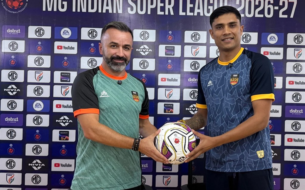 Sumeet Passi and Carlos Vaz Pinto ahead of the match for Inter Kashi FC
